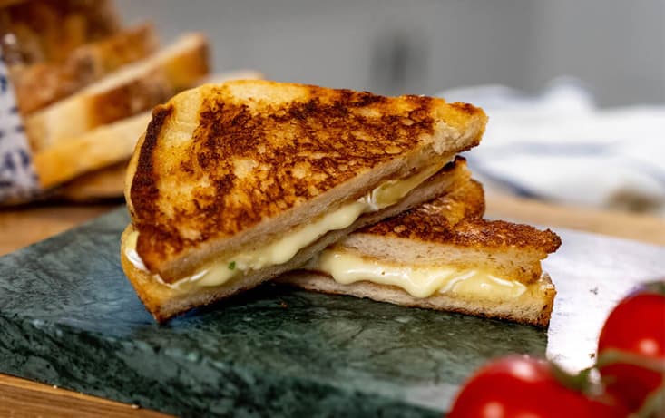 Smörstekt Krispig Toast med Brieost - Levain - Recept | Pågen